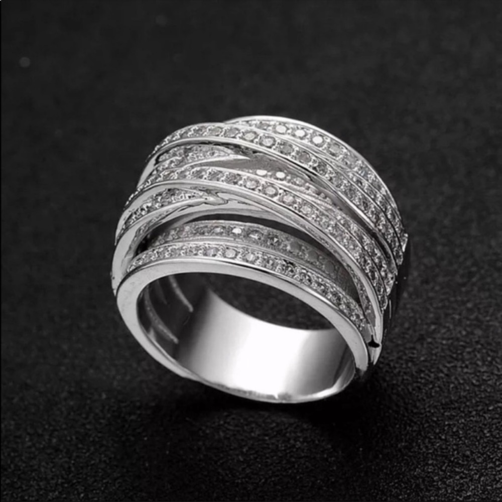 Womens silver 💍 - Picture 4 of 13